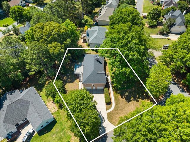 1320 Willow Tree Drive, Woodstock, GA 30188