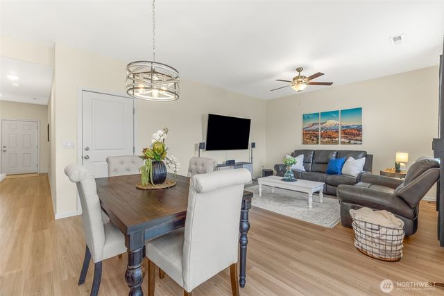 1228 W 16TH Avenue, La Center, WA 98629