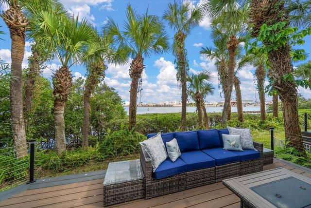 1123 SHIPWATCH CIRCLE, Tampa, FL 33602