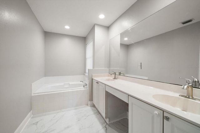 1123 SHIPWATCH CIRCLE, Tampa, FL 33602