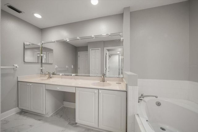 1123 SHIPWATCH CIRCLE, Tampa, FL 33602