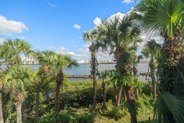 1123 SHIPWATCH CIRCLE, Tampa, FL 33602