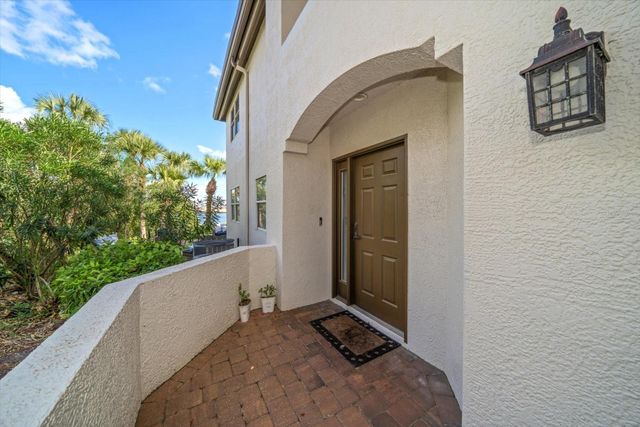 1123 SHIPWATCH CIRCLE, Tampa, FL 33602