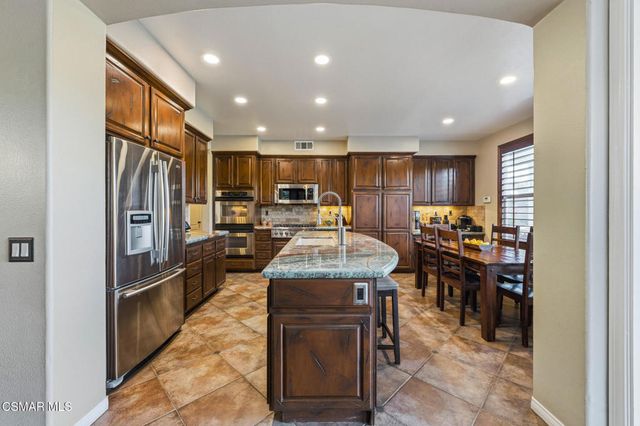 490 Peter Place, Simi Valley, CA 93065