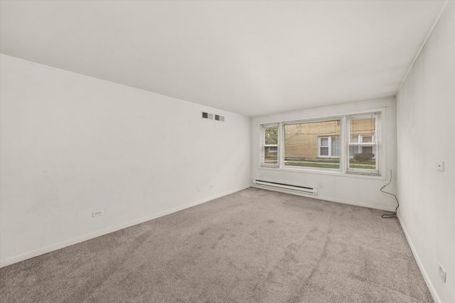 6634 W 95th Street 1D, Oak Lawn, IL 60453