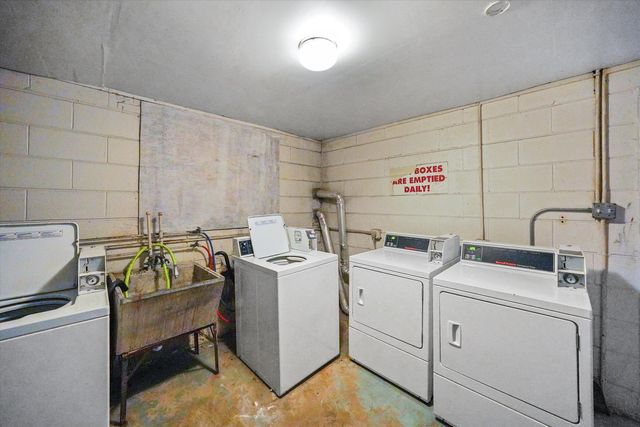 6634 W 95th Street 1D, Oak Lawn, IL 60453