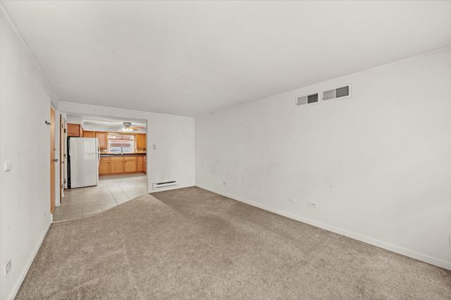 6634 W 95th Street 1D, Oak Lawn, IL 60453