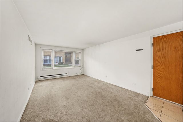 6634 W 95th Street 1D, Oak Lawn, IL 60453