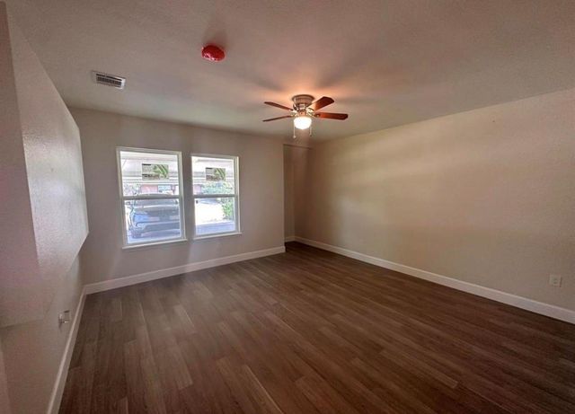 6059 Doulton Drive, Houston, TX 77033