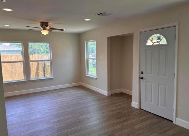 6059 Doulton Drive, Houston, TX 77033