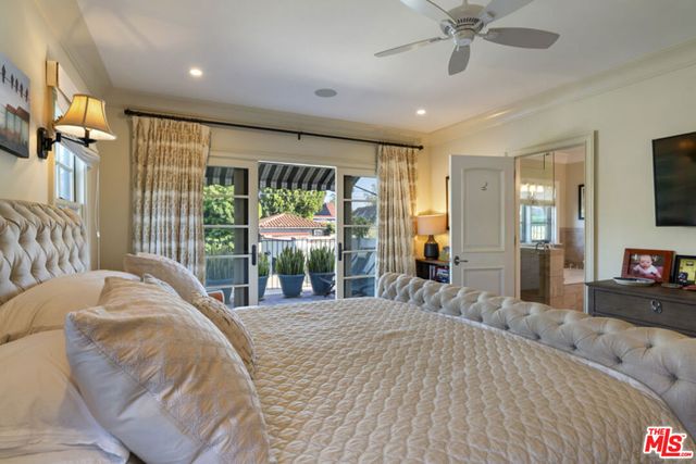 934 S Mullen Avenue, Los Angeles, CA 90019