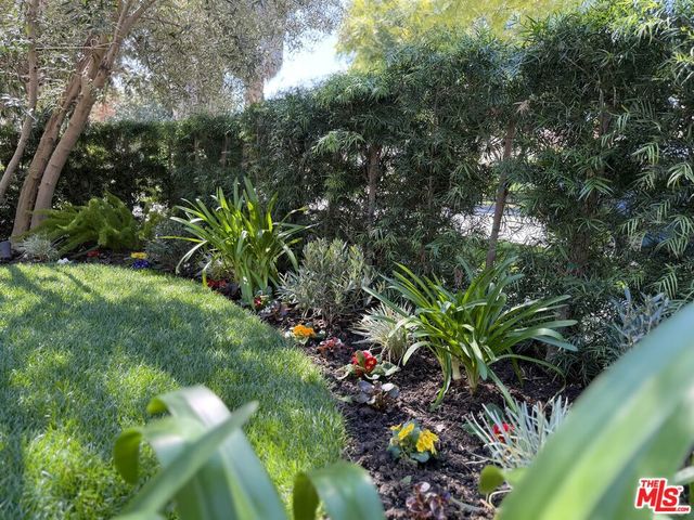 934 S Mullen Avenue, Los Angeles, CA 90019