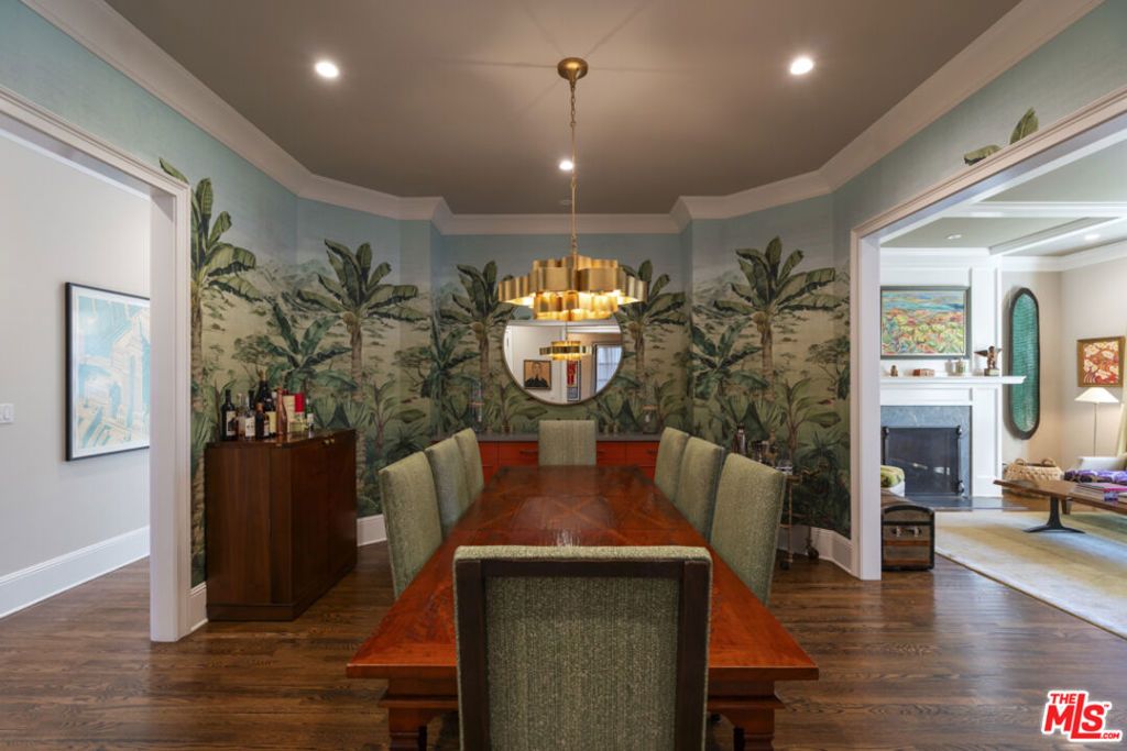 Image 10 of property listing at 934 S Mullen Avenue, Los Angeles, CA 90019
