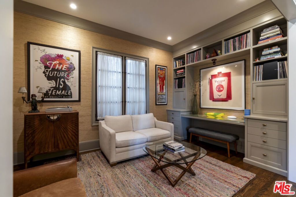 Image 12 of property listing at 934 S Mullen Avenue, Los Angeles, CA 90019