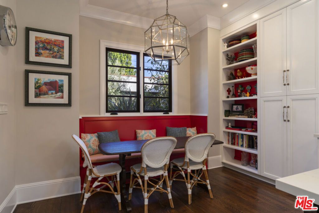 Image 21 of property listing at 934 S Mullen Avenue, Los Angeles, CA 90019