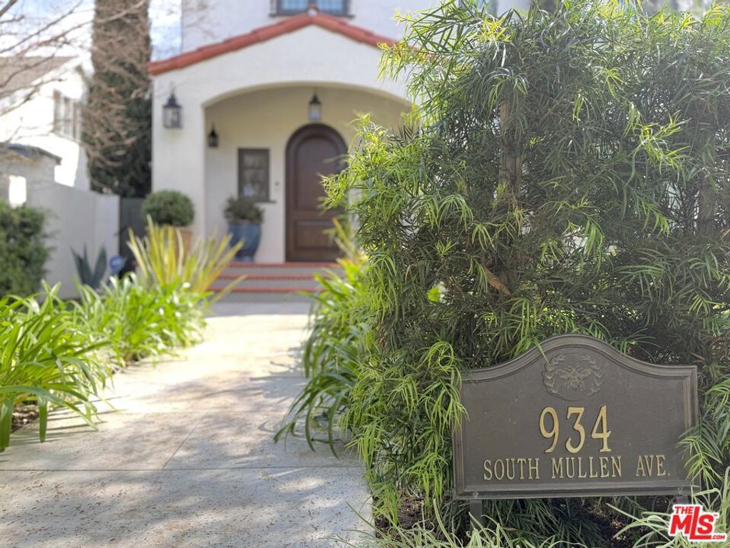 Image 54 of property listing at 934 S Mullen Avenue, Los Angeles, CA 90019