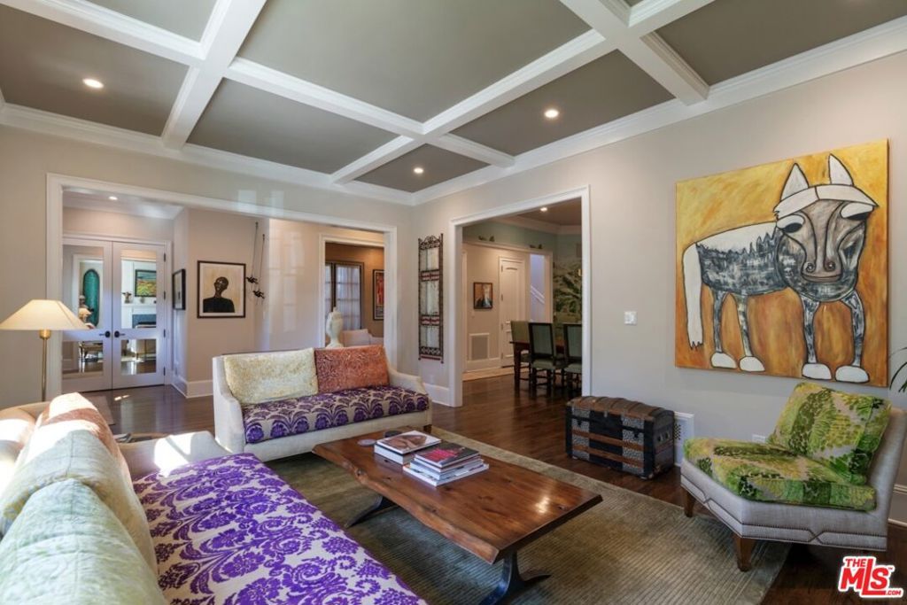 Image 7 of property listing at 934 S Mullen Avenue, Los Angeles, CA 90019