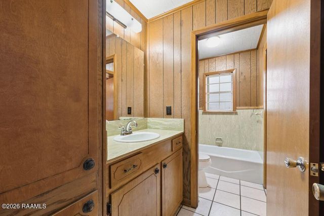 4406 Leonce Theriot Road, New Iberia, LA 70560