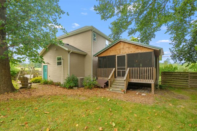 20601 M 140 Highway, South Haven, MI 49090
