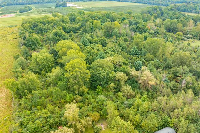 20601 M 140 Highway, South Haven, MI 49090