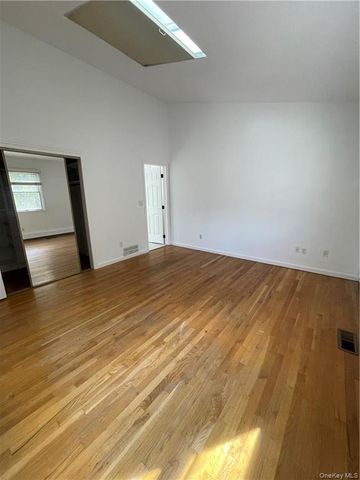 40 Roanoke Avenue, Rye Brook, NY 10573