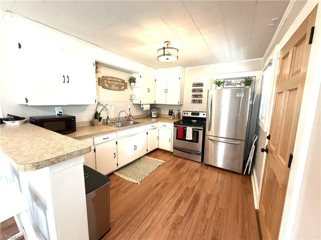 2935 Boones Cave Road, Lexington, NC 27295
