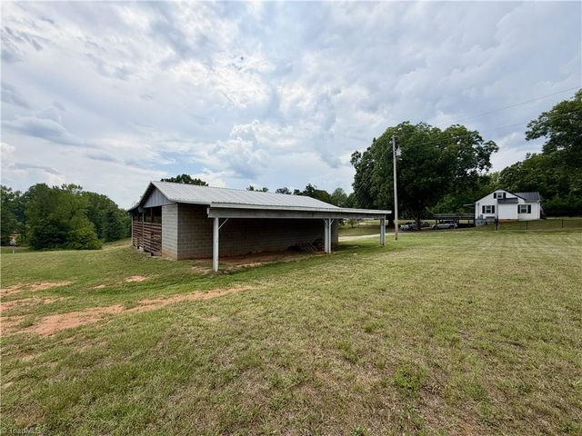 2935 Boones Cave Road, Lexington, NC 27295
