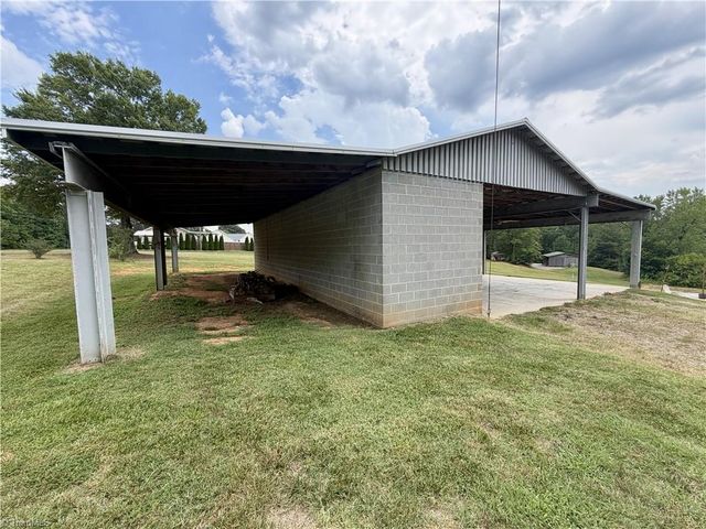 2935 Boones Cave Road, Lexington, NC 27295