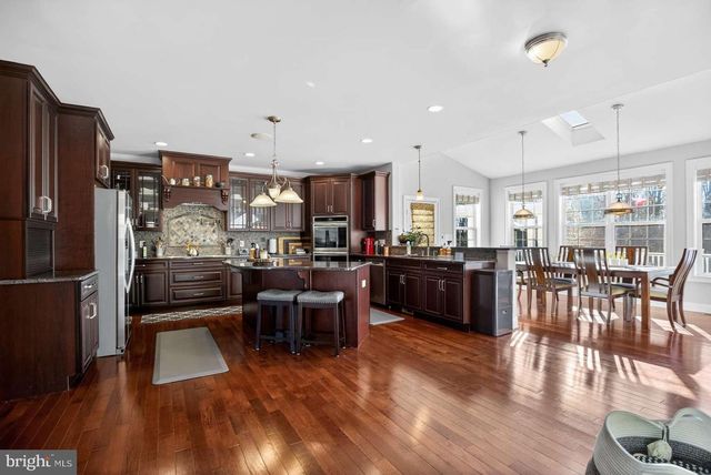 207 EMERALD LN, Mullica Hill, NJ 08062