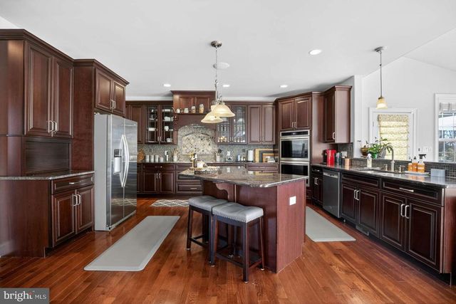 207 EMERALD LN, Mullica Hill, NJ 08062