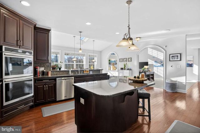 207 EMERALD LN, Mullica Hill, NJ 08062