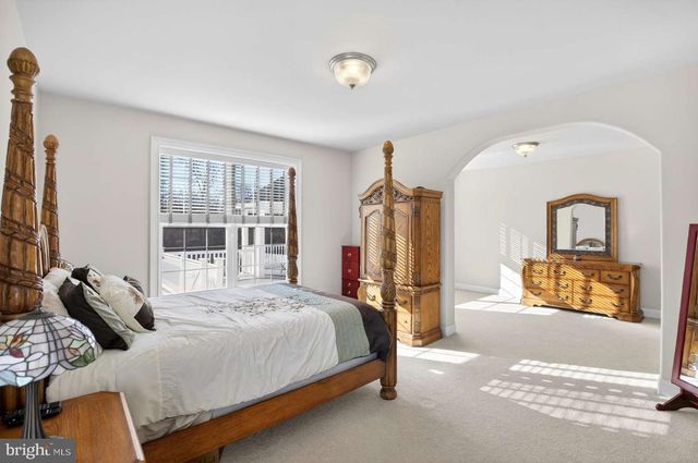 207 EMERALD LN, Mullica Hill, NJ 08062