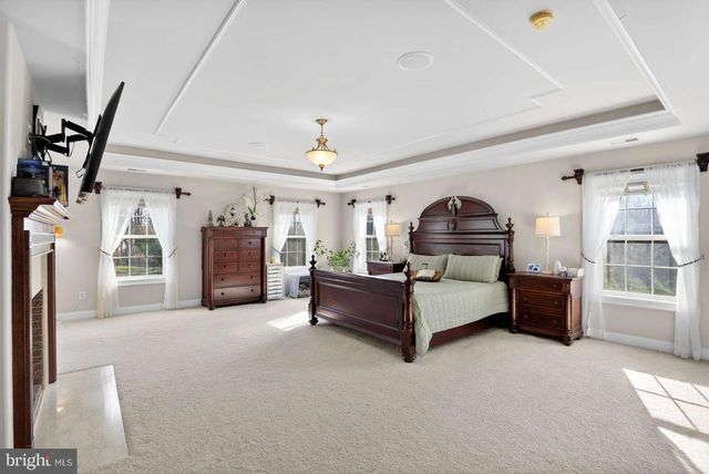 207 EMERALD LN, Mullica Hill, NJ 08062