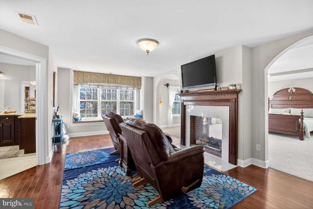 207 EMERALD LN, Mullica Hill, NJ 08062