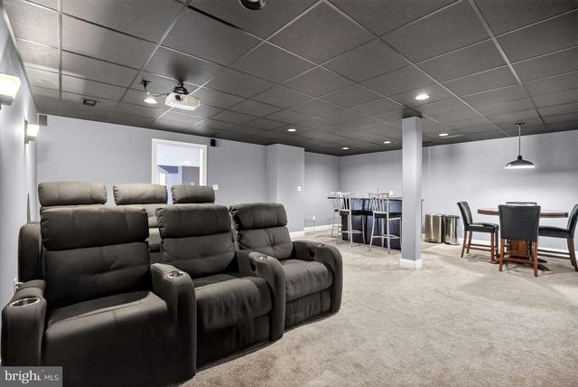 207 EMERALD LN, Mullica Hill, NJ 08062