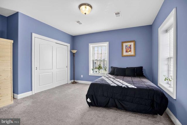 207 EMERALD LN, Mullica Hill, NJ 08062