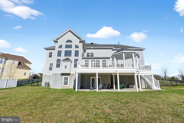 207 EMERALD LN, Mullica Hill, NJ 08062