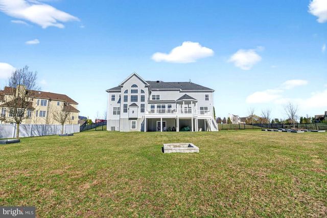 207 EMERALD LN, Mullica Hill, NJ 08062