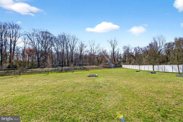 207 EMERALD LN, Mullica Hill, NJ 08062