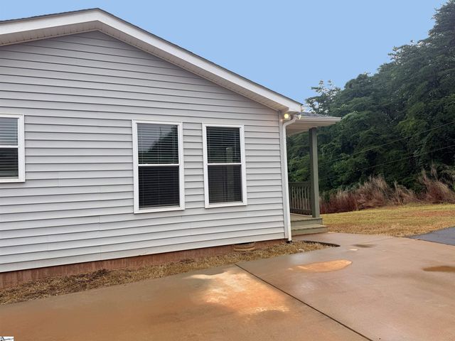 142 Burns Hill Road, Liberty, SC 29657