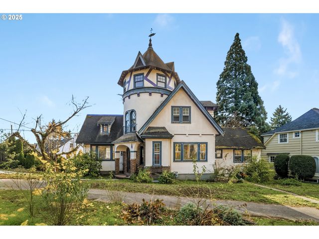 3880 Ne WISTARIA Dr, Portland, OR 97212