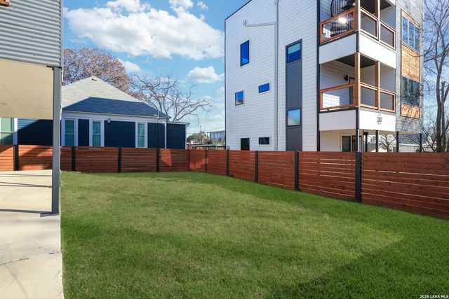 1512 Wyoming A, San Antonio, TX 78203