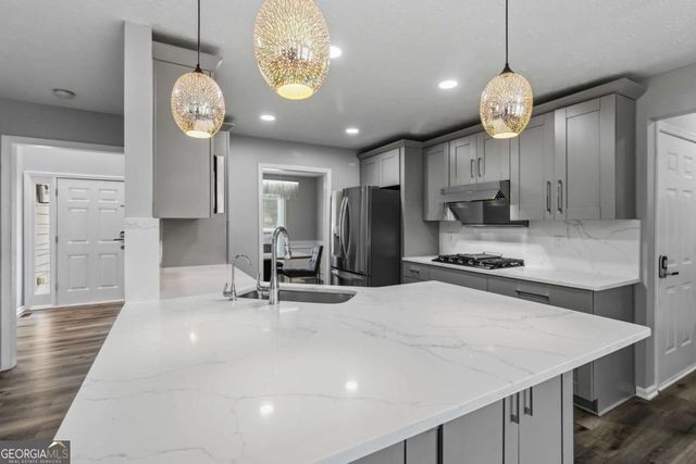 3069 Savannah Walk Lane, Suwanee, GA 30024