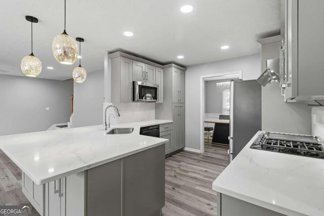 3069 Savannah Walk Lane, Suwanee, GA 30024