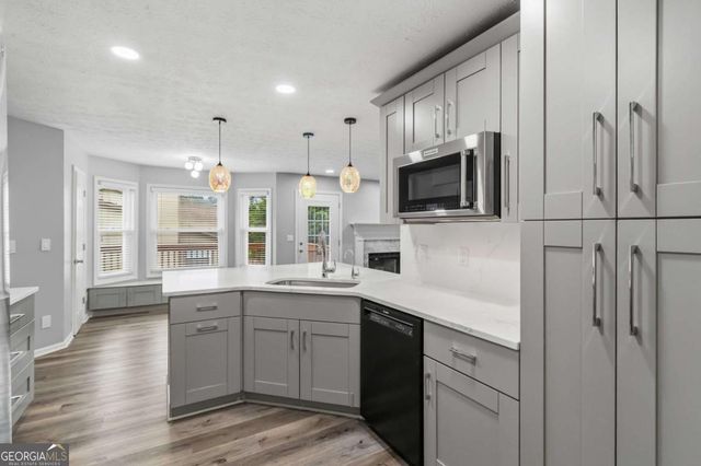 3069 Savannah Walk Lane, Suwanee, GA 30024