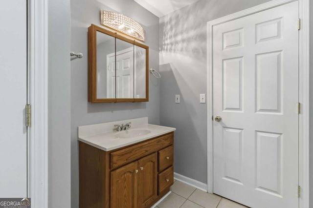 3069 Savannah Walk Lane, Suwanee, GA 30024