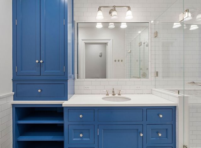 64 Commonwealth Ave 5, Boston, MA 02116