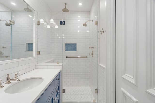 64 Commonwealth Ave 5, Boston, MA 02116