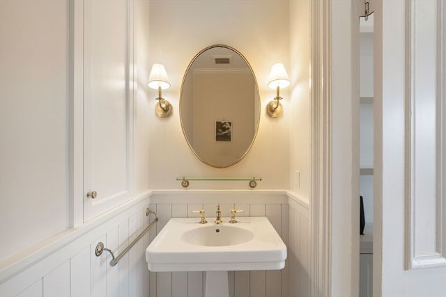 64 Commonwealth Ave 5, Boston, MA 02116