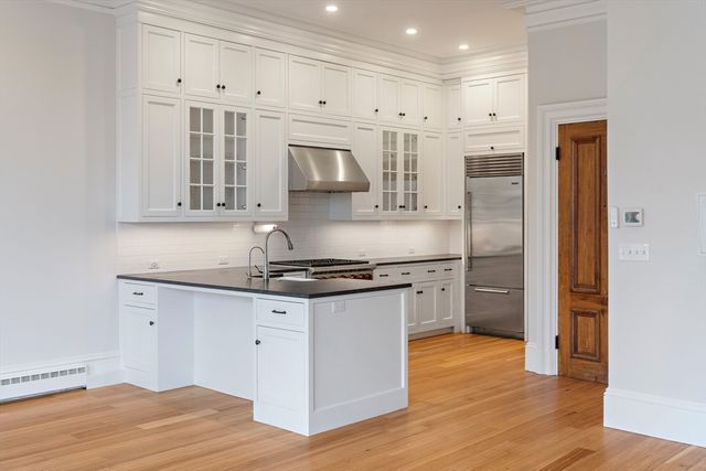 64 Commonwealth Ave 5, Boston, MA 02116